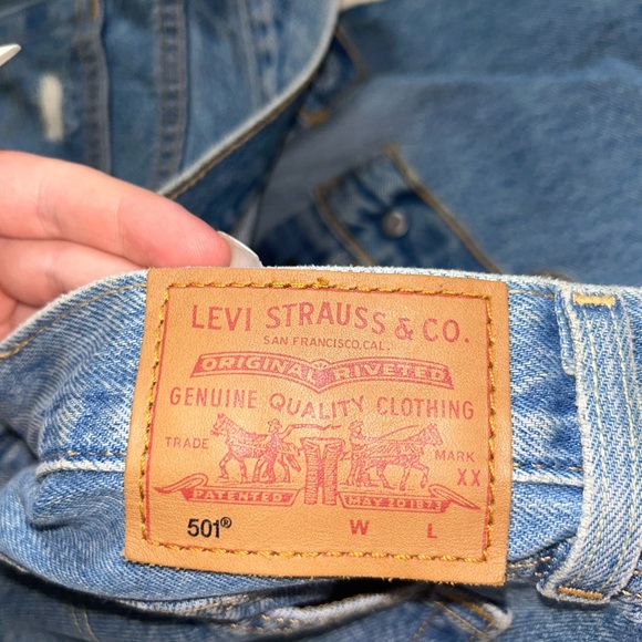 Levi Jeans - Picture 2 of 3